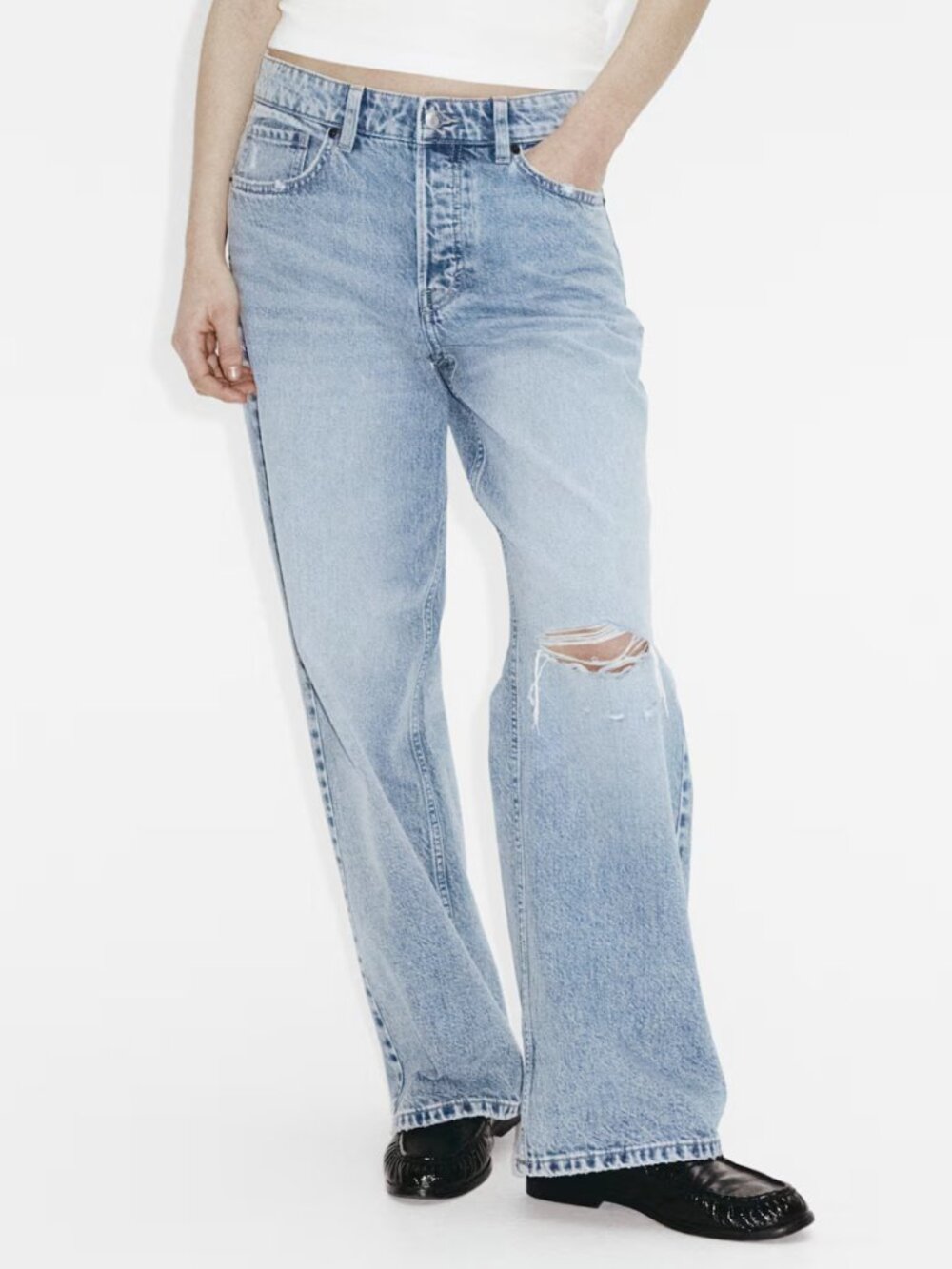H&M Baggy Low Rise Jean 6 Light Wash